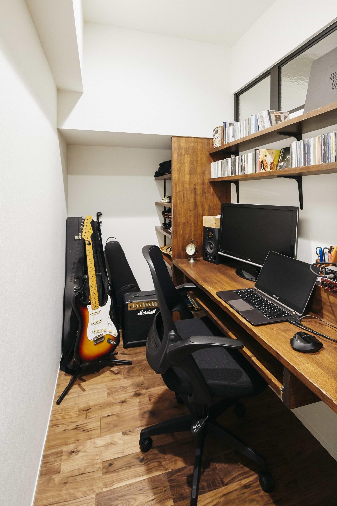 ご主人様の趣味である楽曲制作を楽しめるワークスペース。