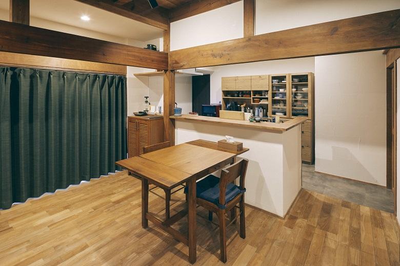 リノベーション後のキッチン&ダイニング。