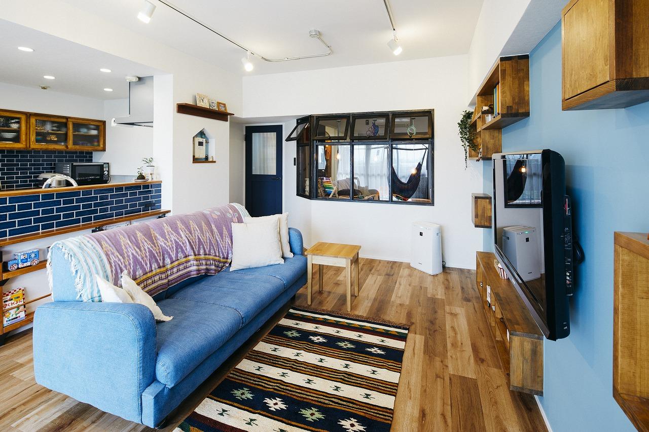 子どもが遊んでいる様子を見れるよう、LDKと子供部屋の間には内窓を造作。