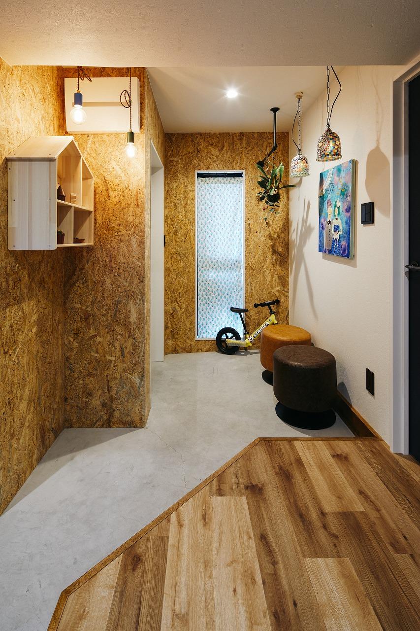 玄関の土間はマンションとは思えないくらい広めに設計。