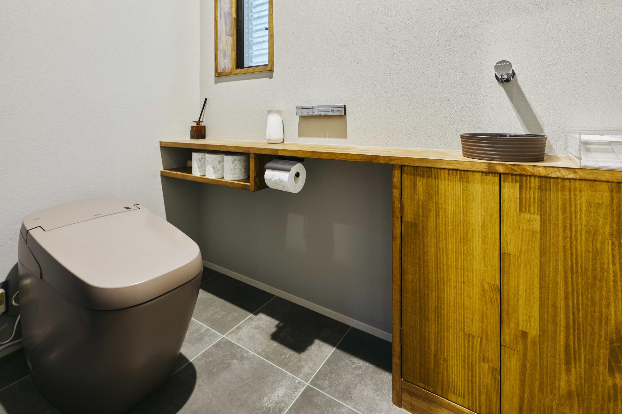 トイレのテイストもLDKのデザインと合わせました。