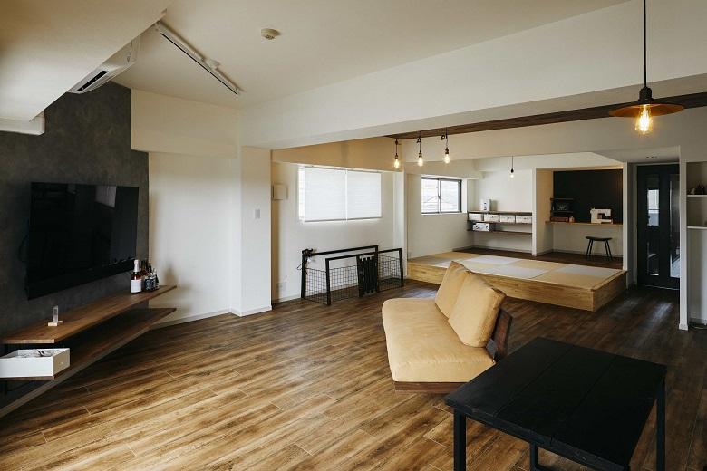 小上がりの畳はワンちゃんと奥様がくつろげる空間に仕上げました。