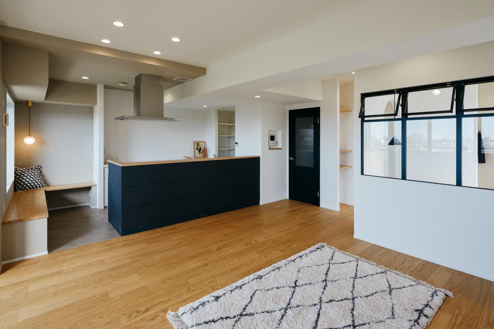 今回の事例の注目ポイントは、ファミリーワークスペースとキッチン廻り！