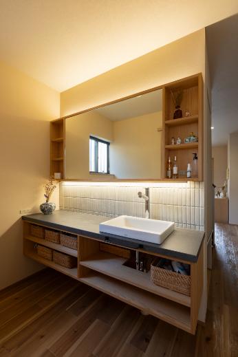 「資源を活かす～和に包まれた愛猫との暮らし～」のお風呂・洗面所・トイレ