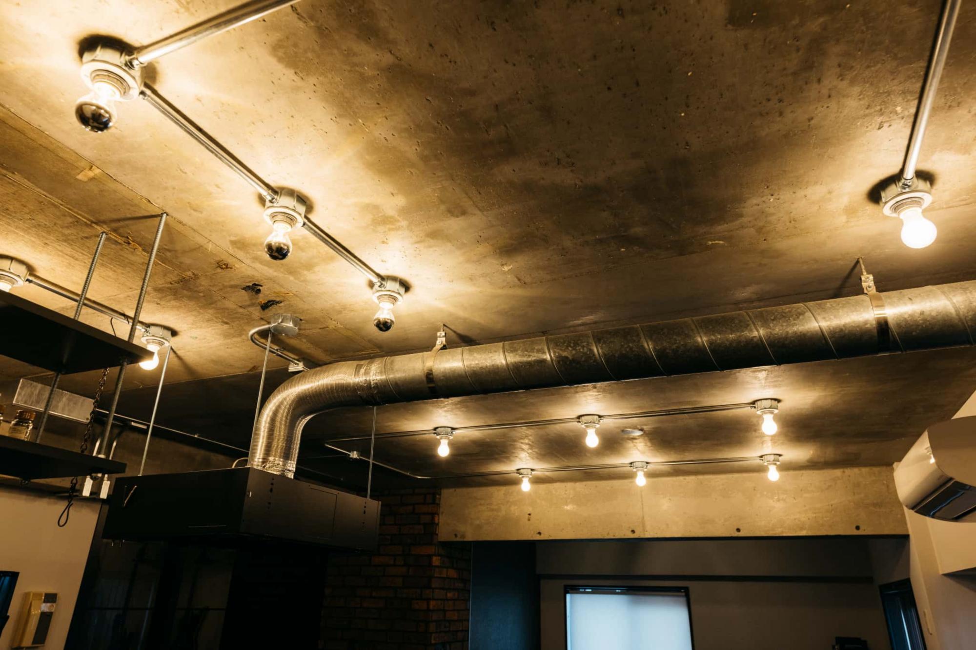 「インダストリアルなベースハウス」のその他