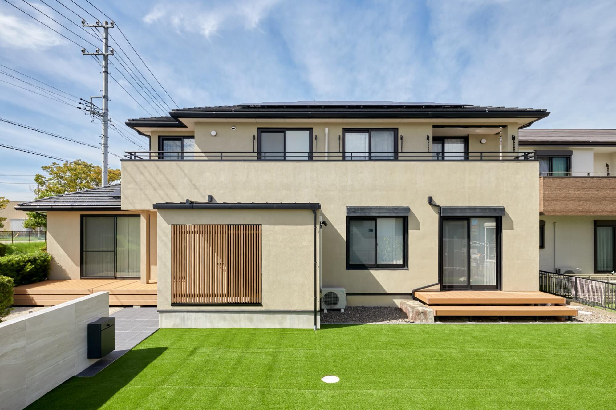 外壁は全面的に改修したため、新築さながらに生まれ変わりました。