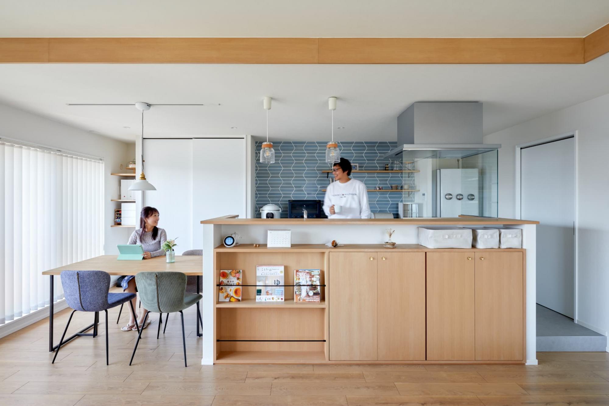 「~slow time~ 北欧カフェを感じる穏やかな暮らし」のキッチン