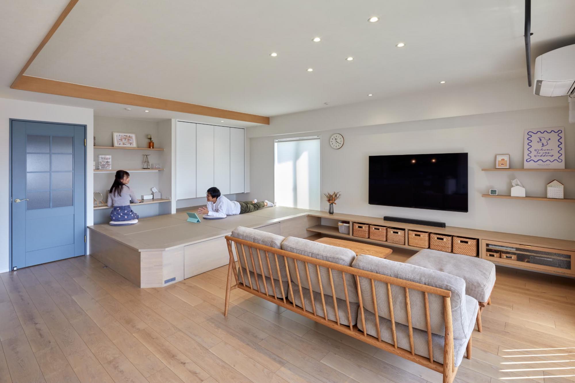 小上がり畳は、2人で寝転んでもゆったり余裕のある広さ。