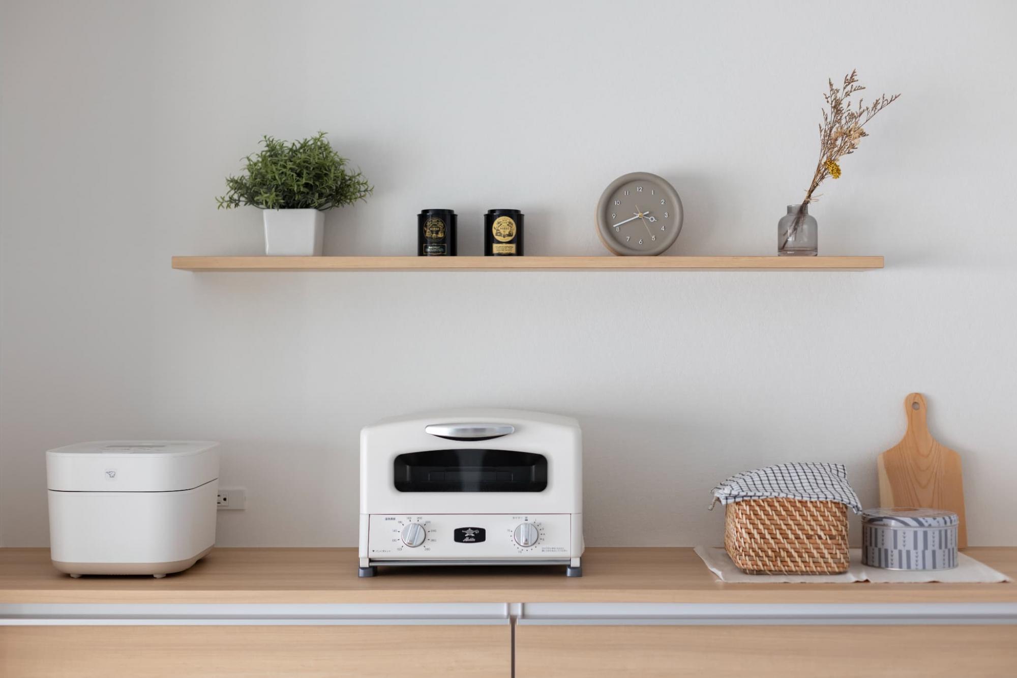 「新たに芽吹く家族の色」のキッチン