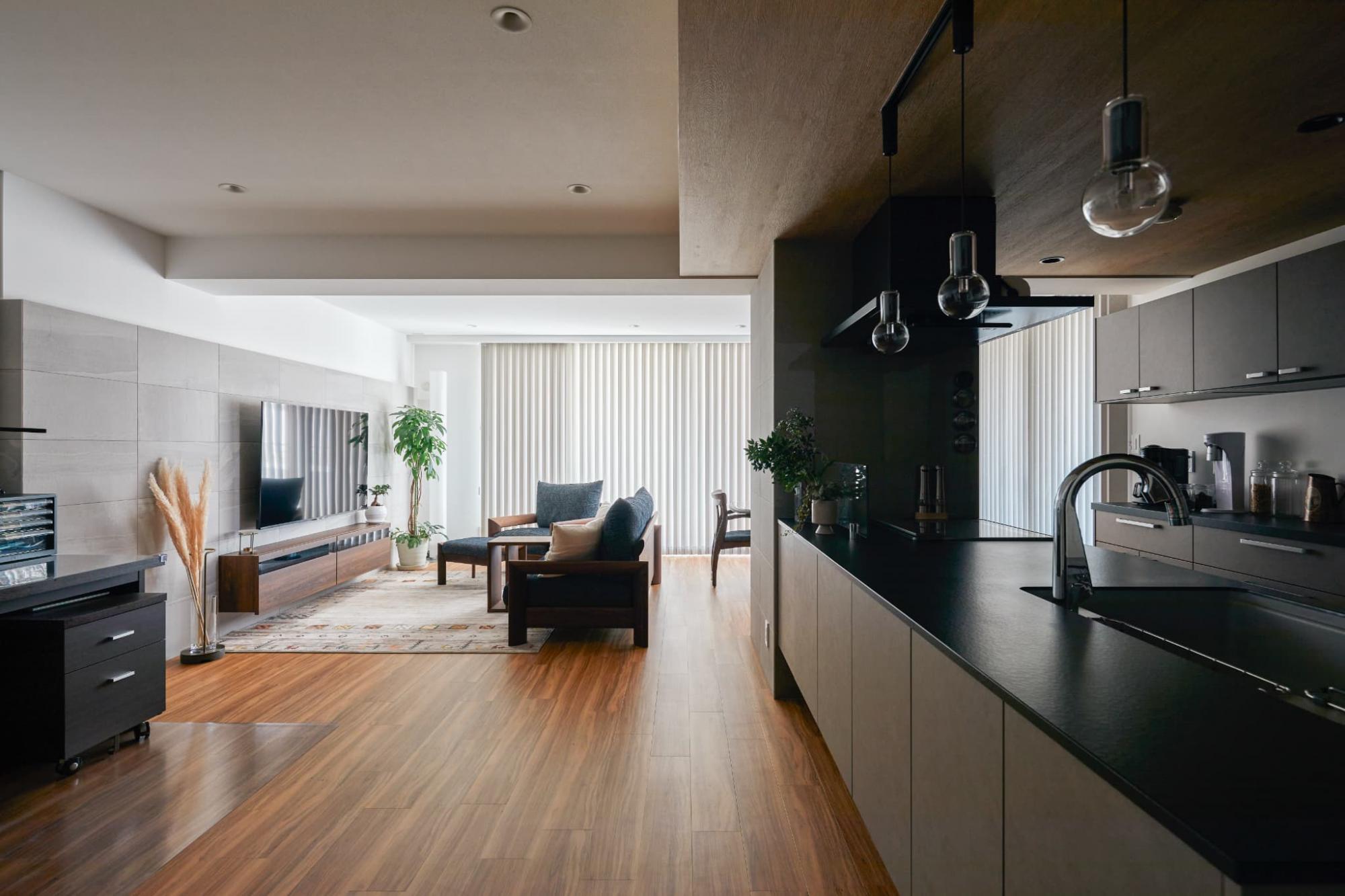 断熱性能を向上させるために採用した二重窓は、結露防止の効果も発揮。