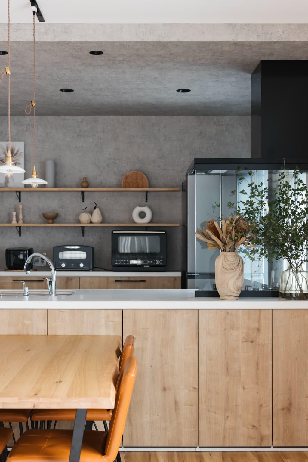 「暮らしの楽しみ広がるデザイン＋」のリビングダイニング