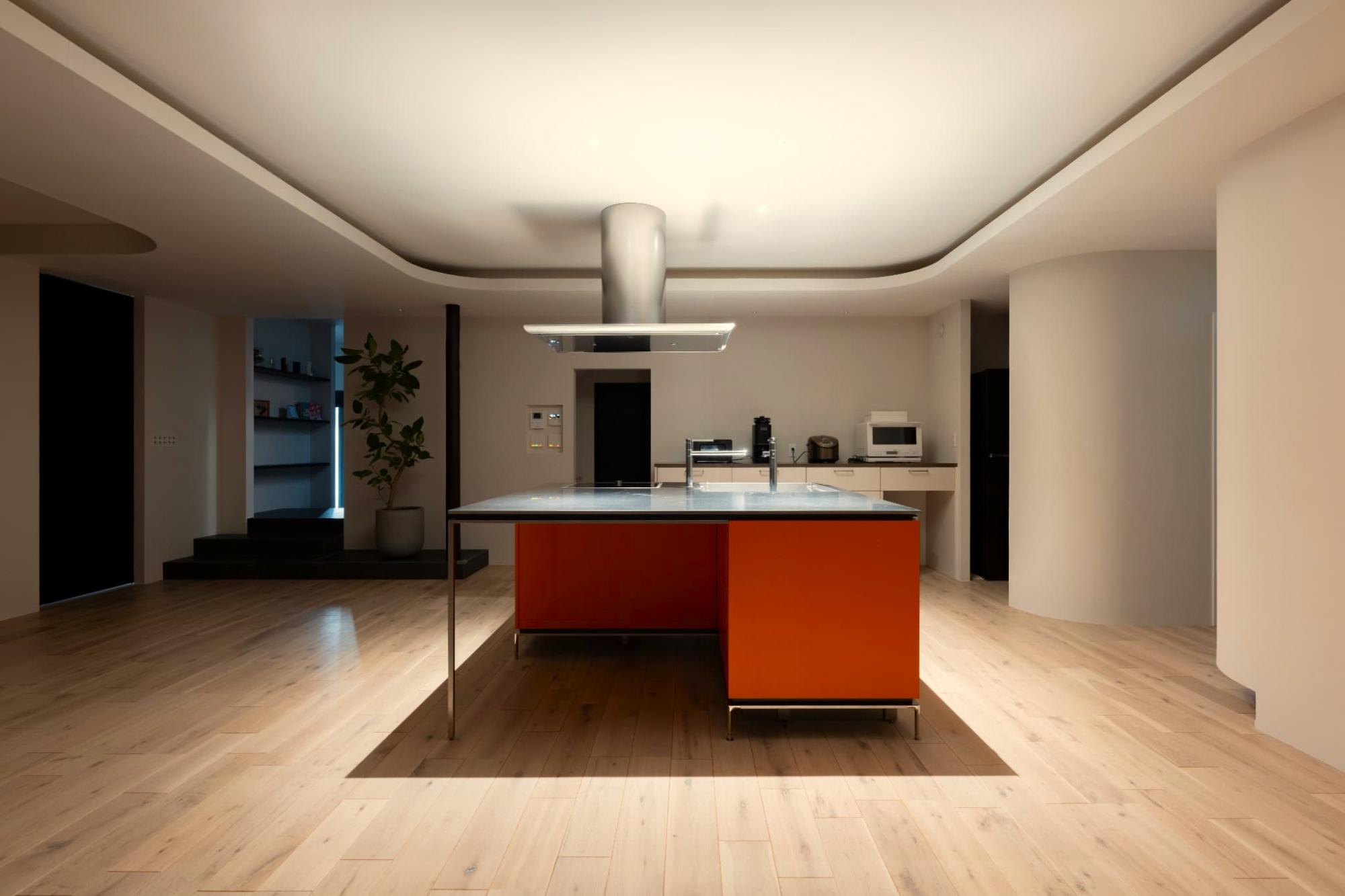 住まいの主役となったキッチンを中心に、家族の輪が広がります。