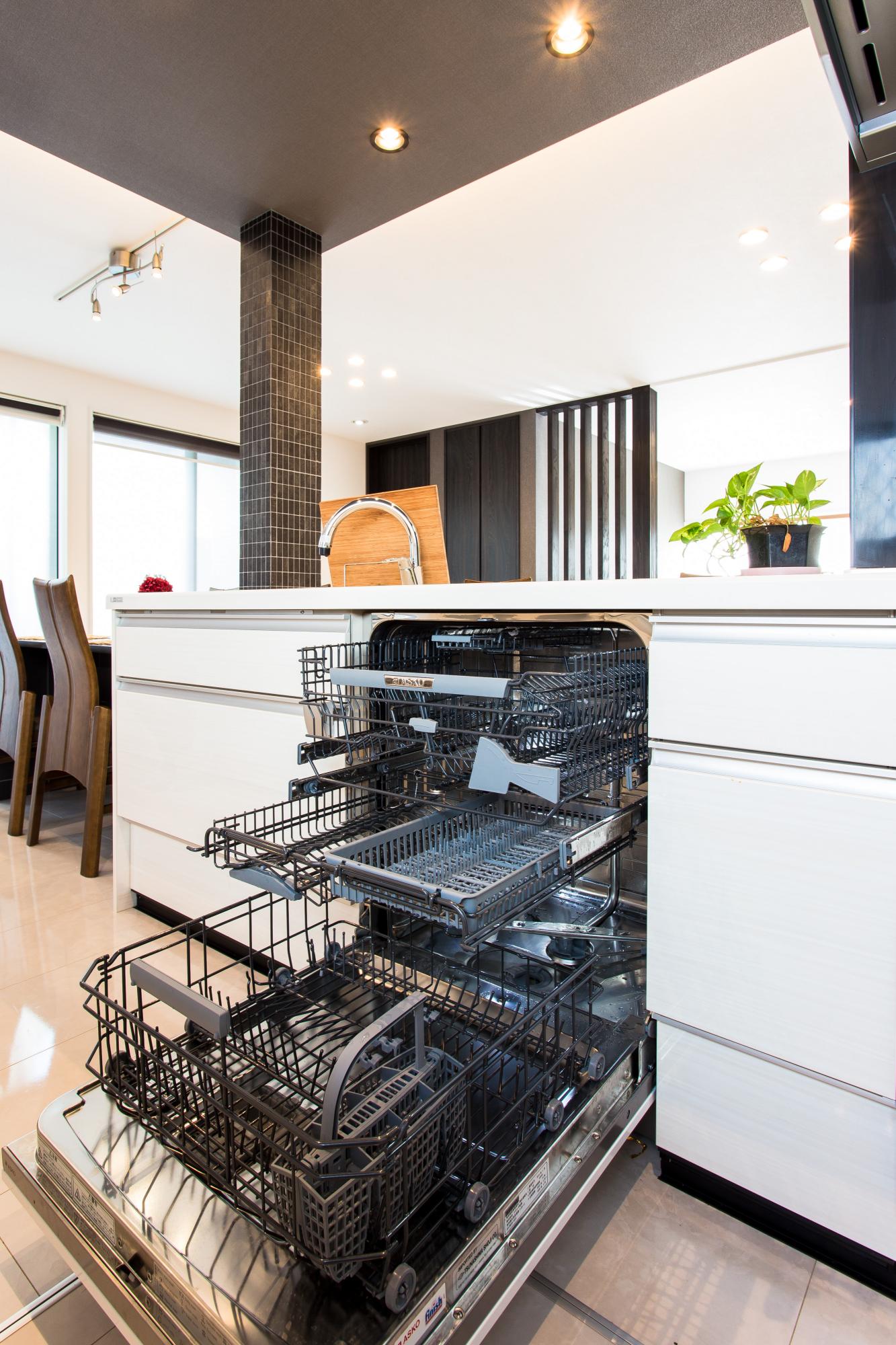 スウェーデン生まれの食洗機ASKOは大容量かつ日本の食文化に適しています。