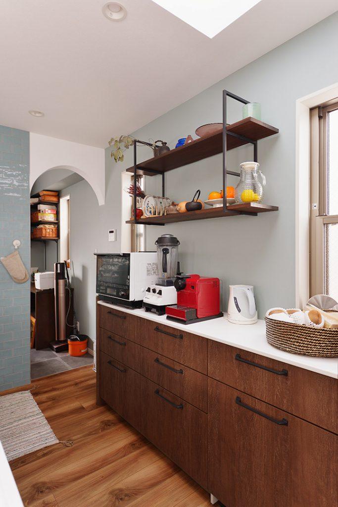 飾り棚で開放的でおしゃれな印象になりました。