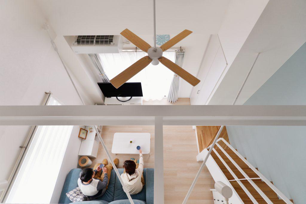 リビングでくつろぎながらも３階で遊ぶ子ども達の様子が感じられます。