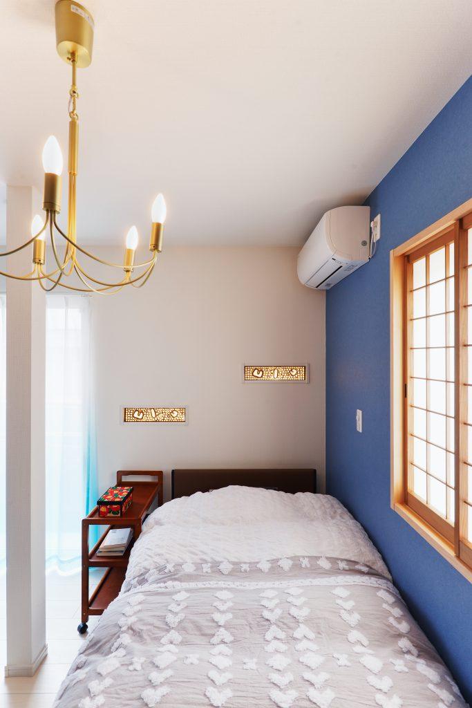 リビングの隣は寝室。