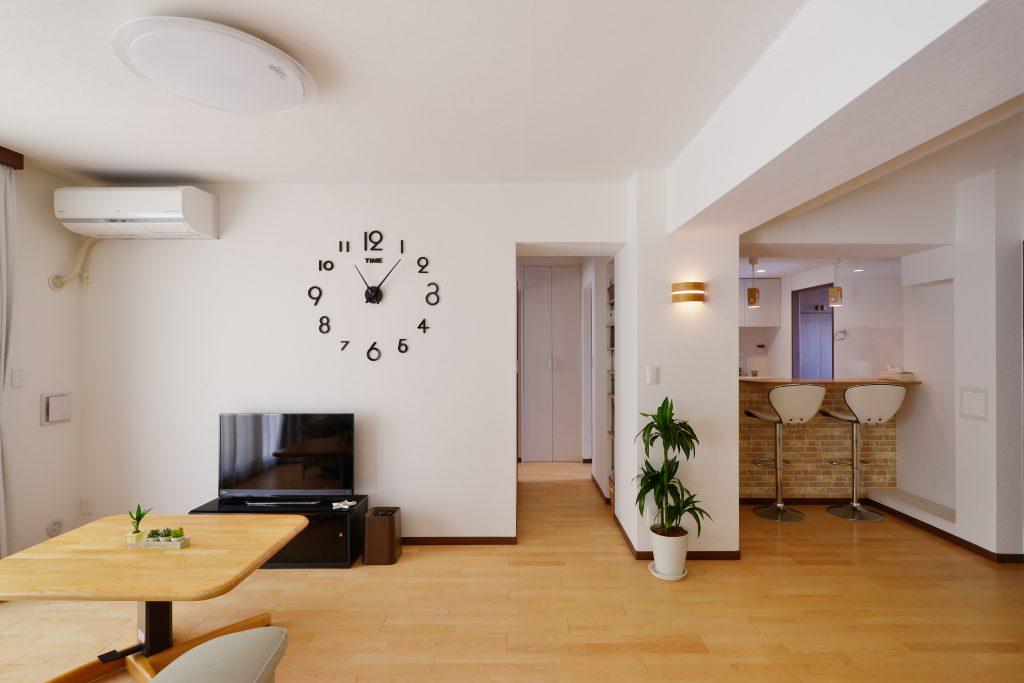 マンションの1階で床がコンクリートということもあり、冬場は寒いということで床暖房（電気式）とインナーサッシもつけて一年を通して快適なお住まいになりました。