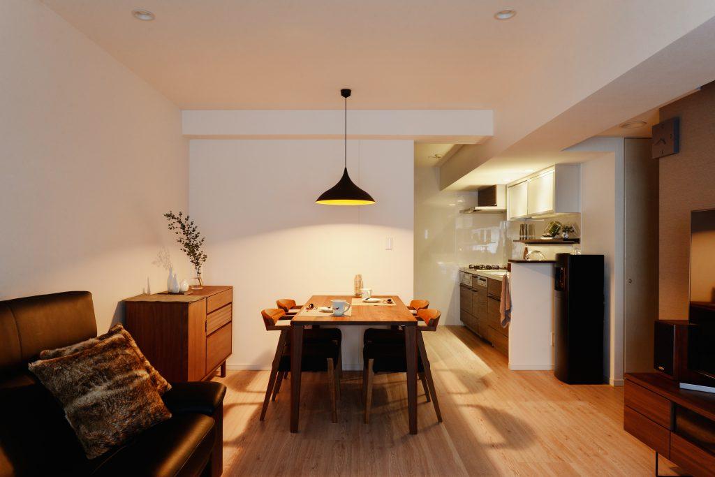 キッチンとダイニングとの動線も抜群