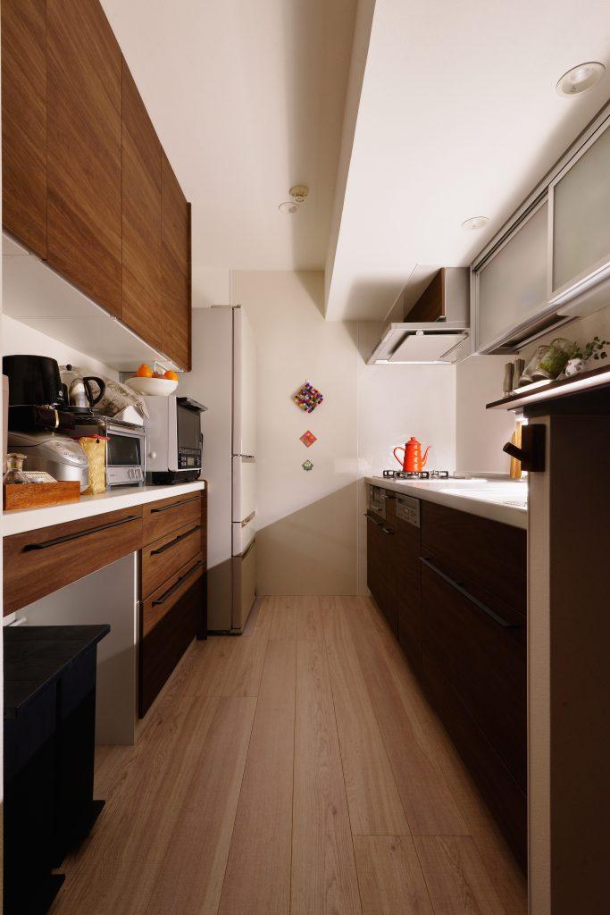 収納もたっぷり。ゴミ箱置き場もしっかり設計しました。