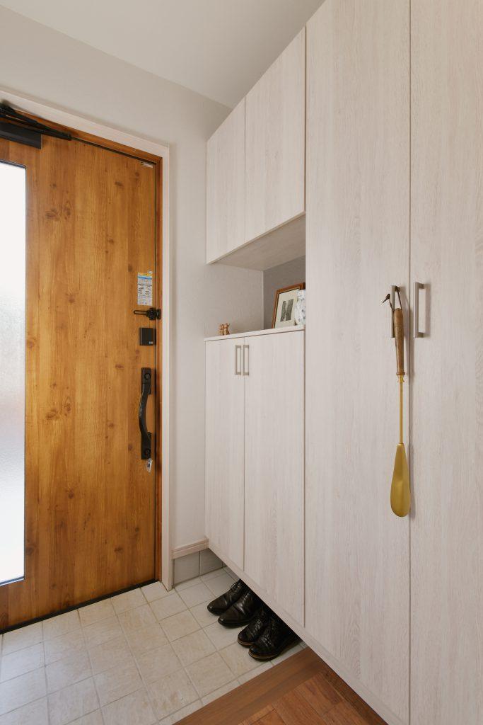 寒かった玄関も断熱ドアに替えて温かくなりました。スマートキーを採用して生活もぐっと便利に。