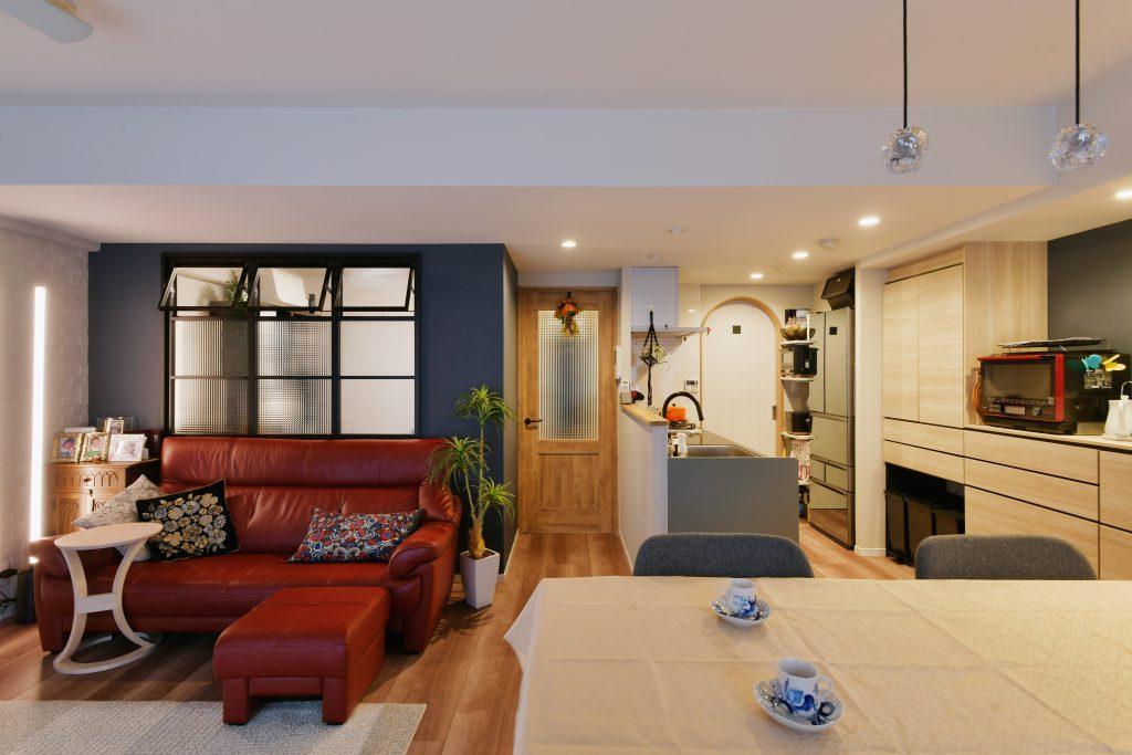 室内窓のあるお部屋が元和室。