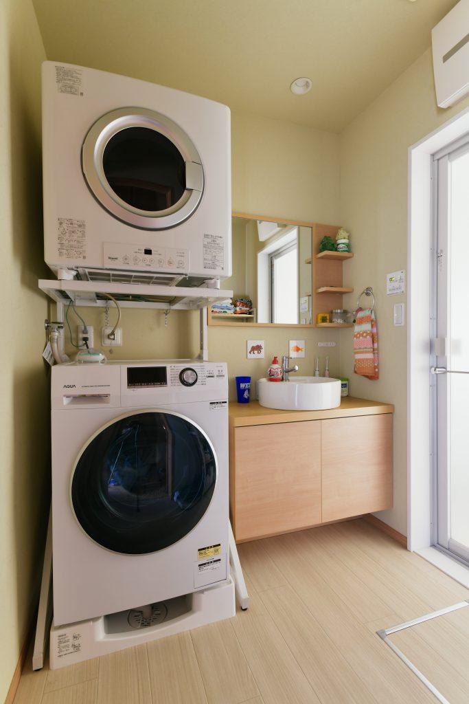 以前はなかった洗濯機置き場を新設。ガス乾燥機「勘太くん」でお洗濯がストレスフリー。