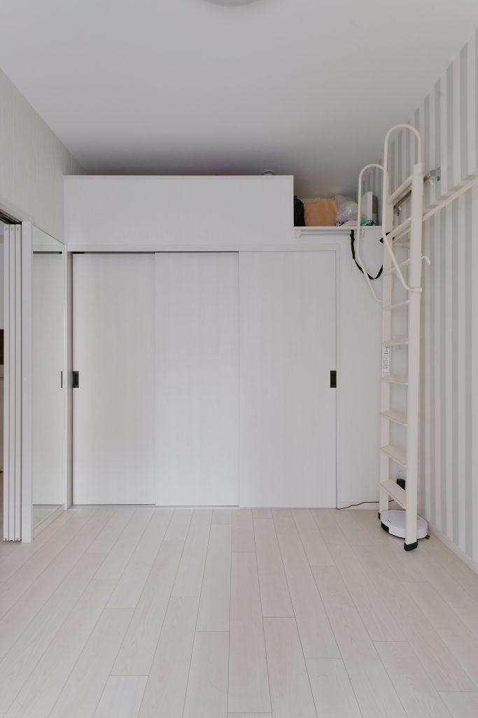 絶賛作業中でも扉を閉めるとあら すっきり。