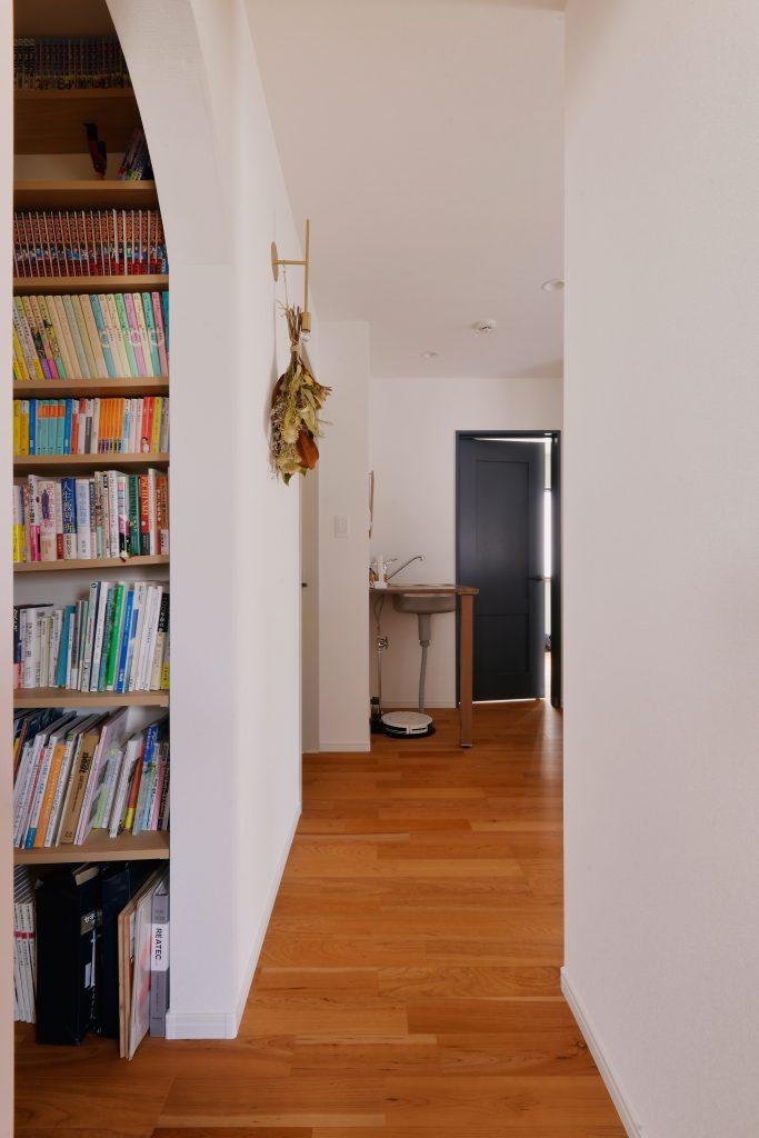 2階階段ホールにはミニシンクを設けました。