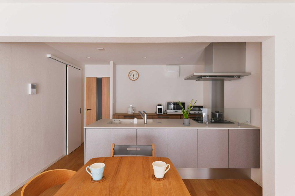 憧れの開放的なオープンキッチが実現！