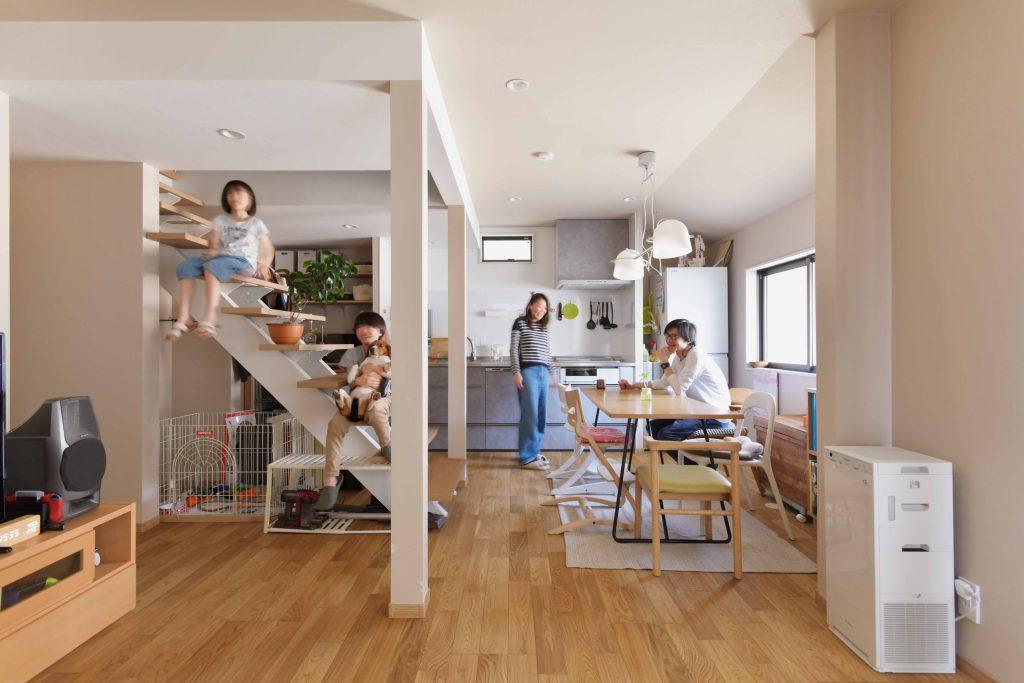 「至福のひととき」を毎日感じられる暮らし。

リフォームを単にリフレッシュや美観を整えるものとしてではなく
より豊かな時間を過ごすためのものとして、お客様のご要望に応えたい。

お子さんの誕生、楽しい団欒、仲間や友人たちとの語らい、
私たちリフォー夢パートナーは家を衣食住のための箱としてだけでなく、
より豊かな時間を過ごすためのものとして、お客様のご要望に応えたい。
そんな＋αをお客様にご提案したいと考えています。