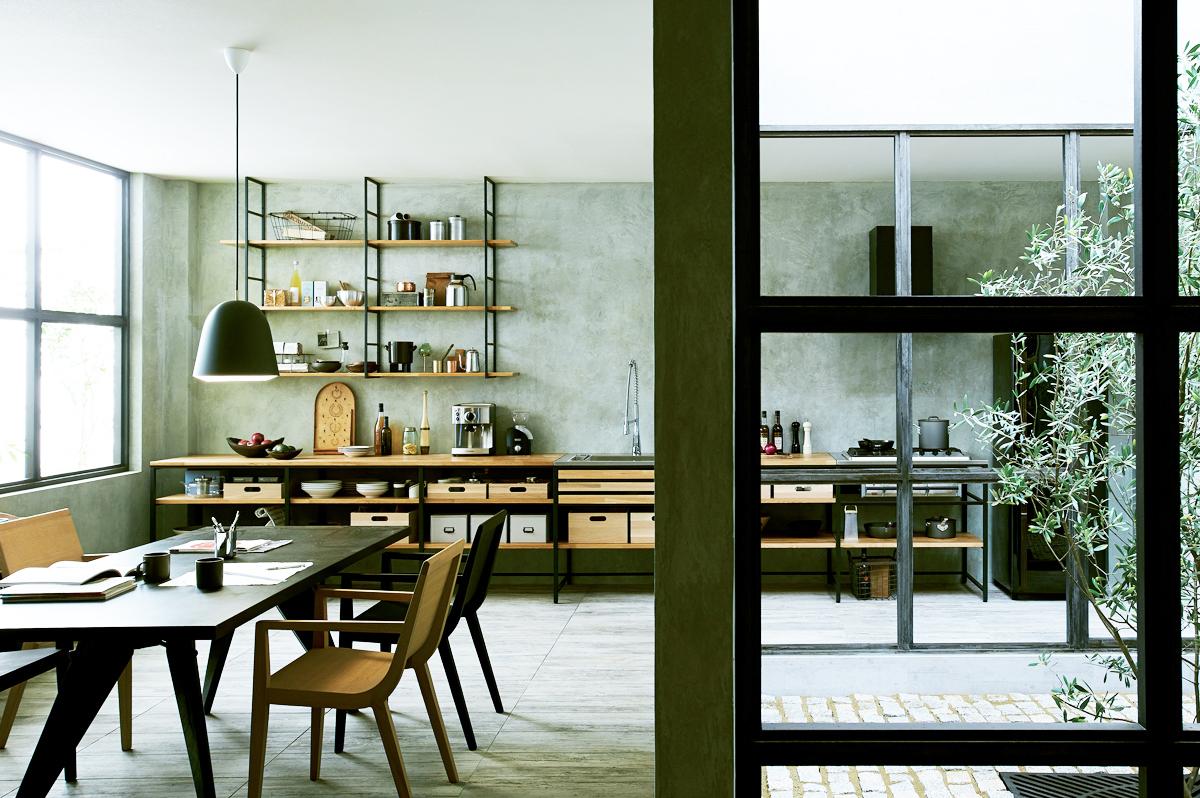 ホームズ ウッドワン Frame Kitchen を使用したキッチンと収納