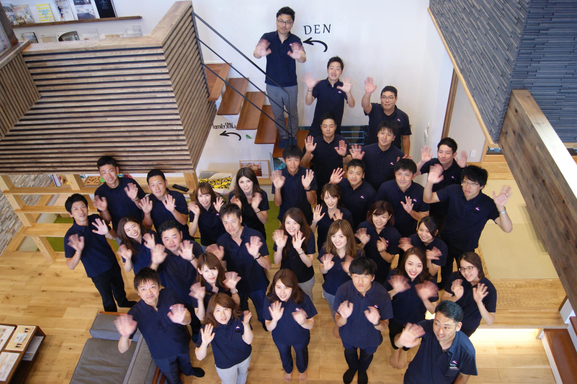 二級建築士,宅地建物取引士,インテリアコーディネーター等の資格を保有しているスタッフが在籍しております。これまでの新築やリフォーム事業で培った経験とノウハウを活かし、戸建て・マンションに関わらず、小規模なリフォームから大規模な増改築・リノベーションまで承っております。