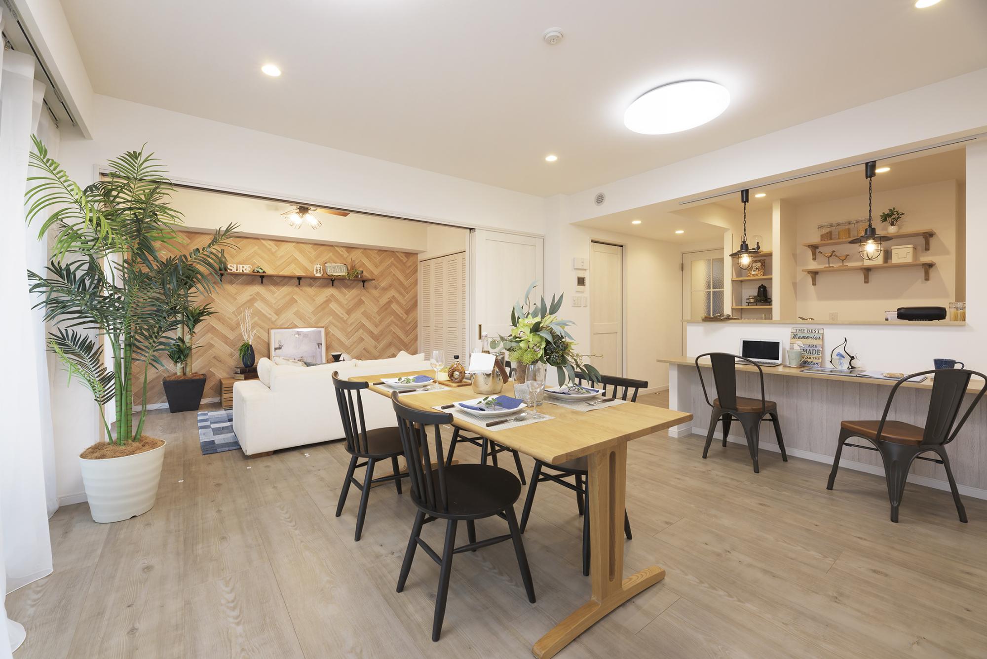 「herringbone×blue」のリビングダイニング