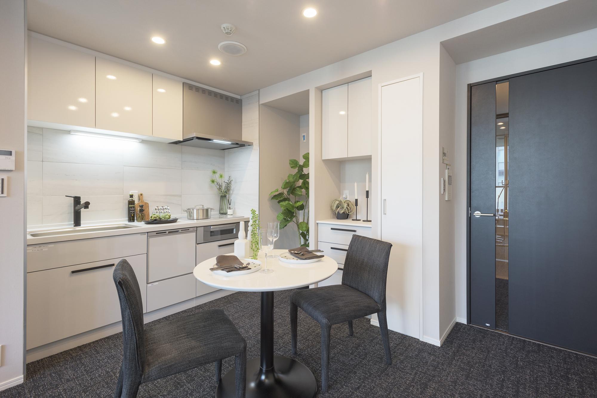 「ホテルライク　コンパクトリノベーション」のキッチン