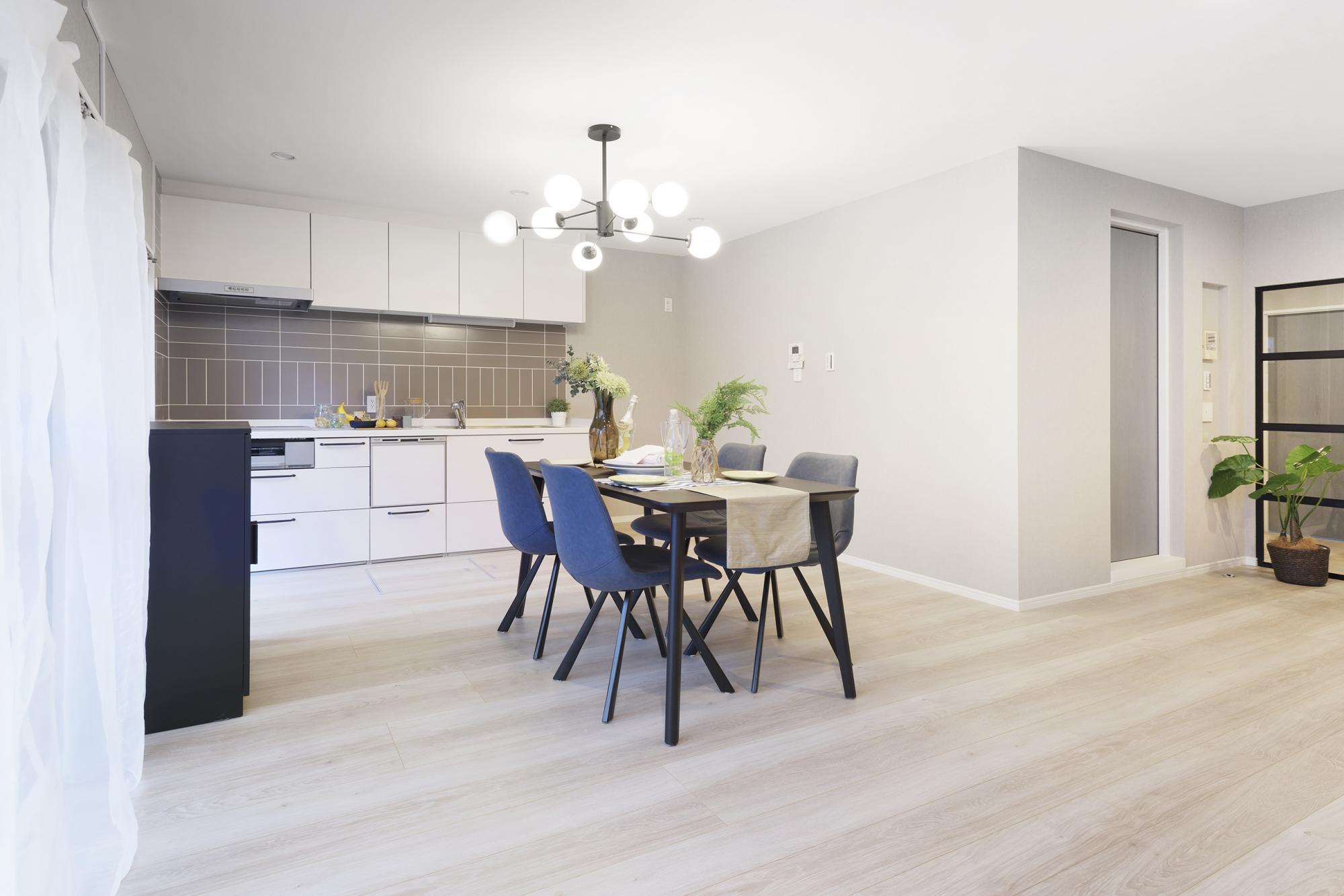 リビングダイニング