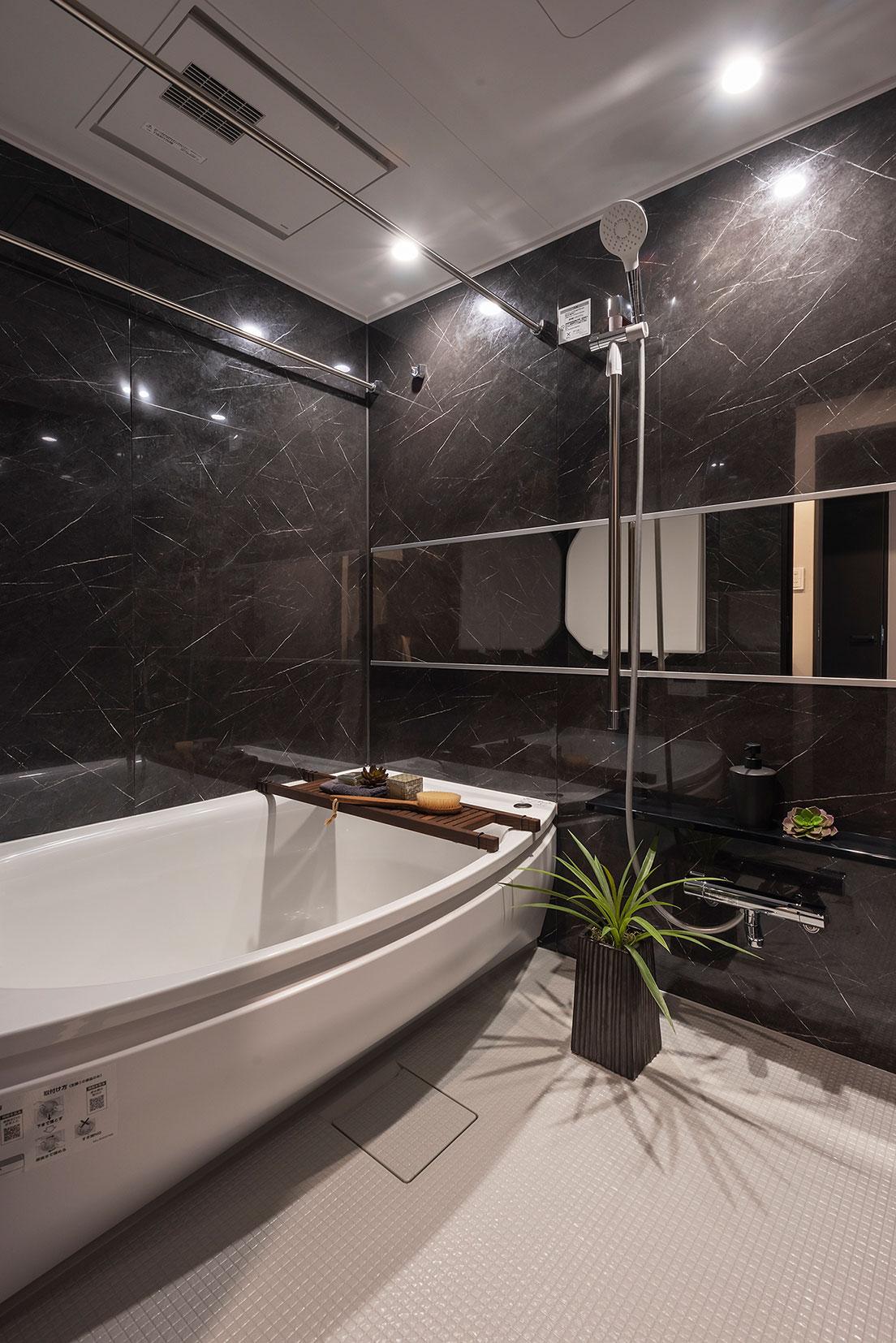 「タタミスペースのある和モダンな暮らし」のお風呂・洗面所・トイレ