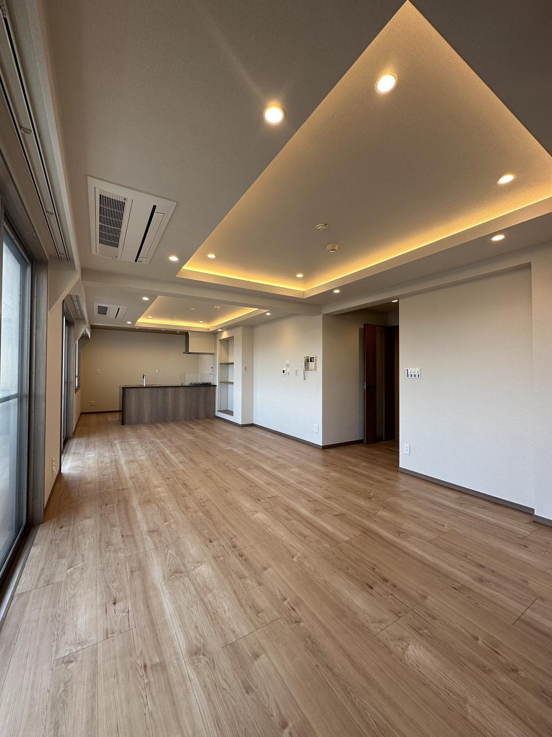 ライティングにこだわったマンションリノベ。家族が集まるリビングは、こだわりを沢山詰めています。