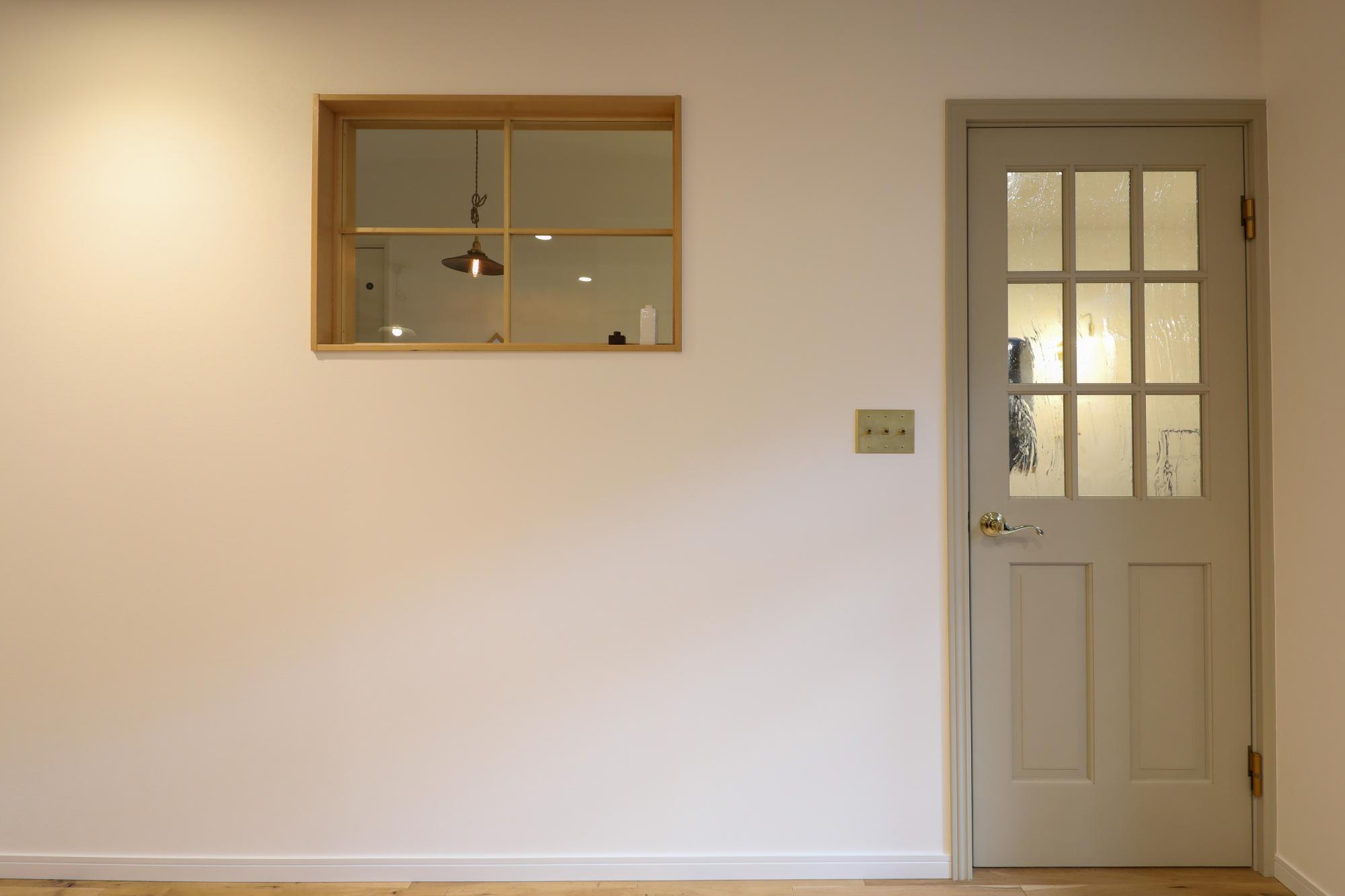 「穏やかな光とモダンなアクセントのハーモニー」のその他