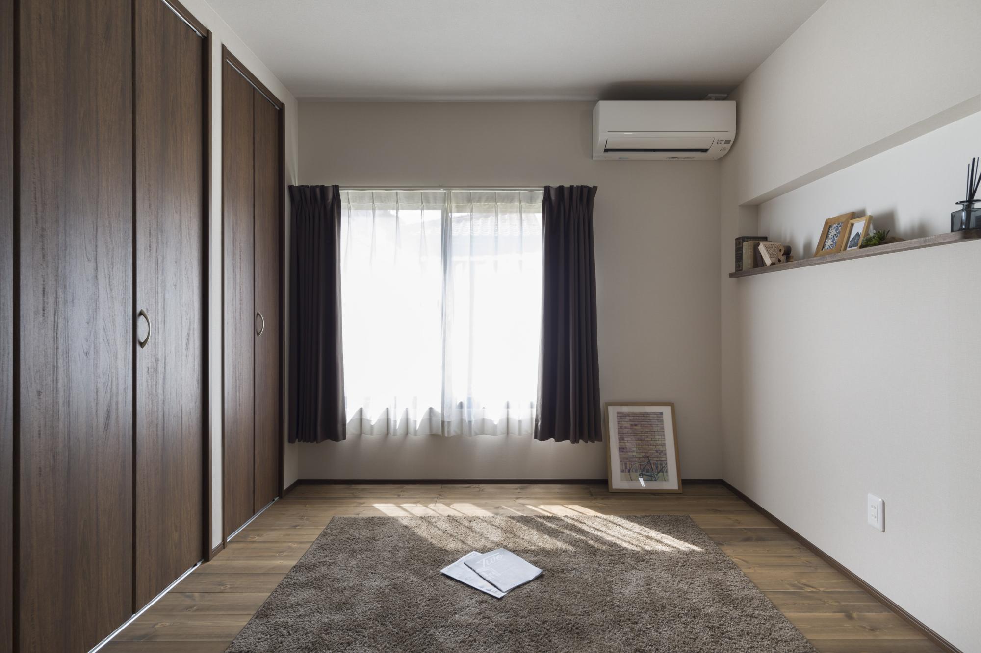 「高断熱・高気密×熱交換換気システムで、いつまでも安心して暮らせる平屋」の寝室