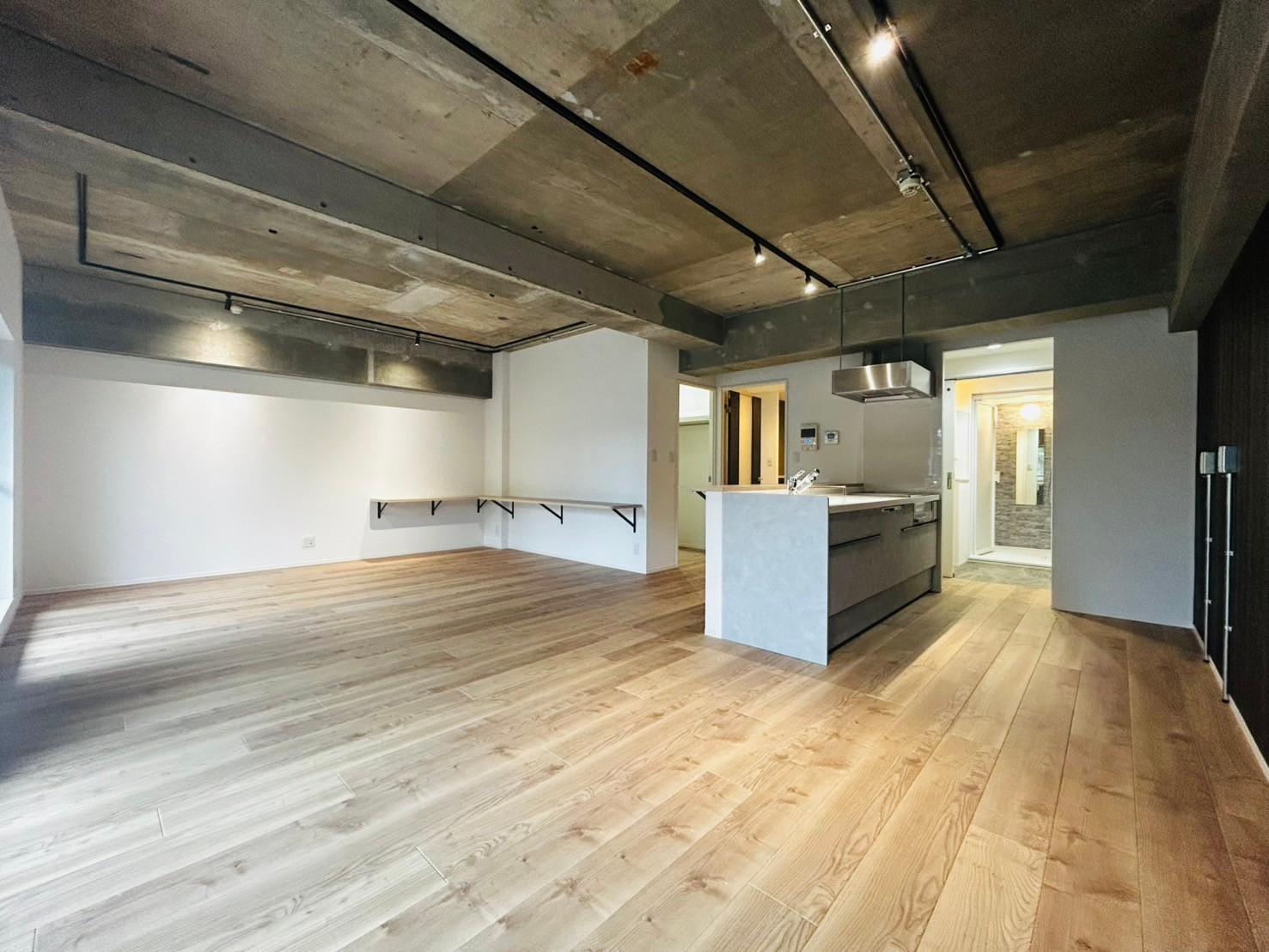 家事のしやすさや暮らしやすさを考えてぐるぐる回れる生活導線を意識した造り。将来2LDKにも変更可能なフレキシブルなリビングです。