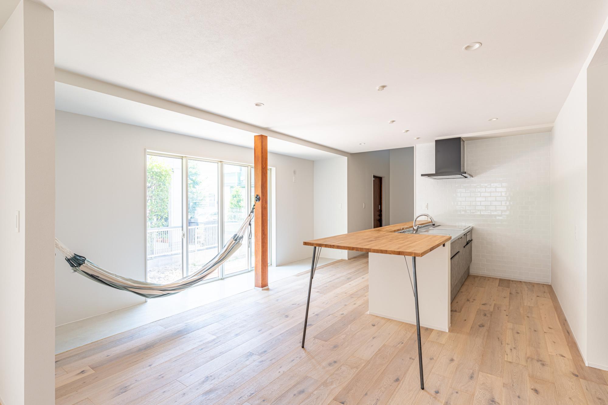 「大磯MARINEハウス」のリビングダイニング