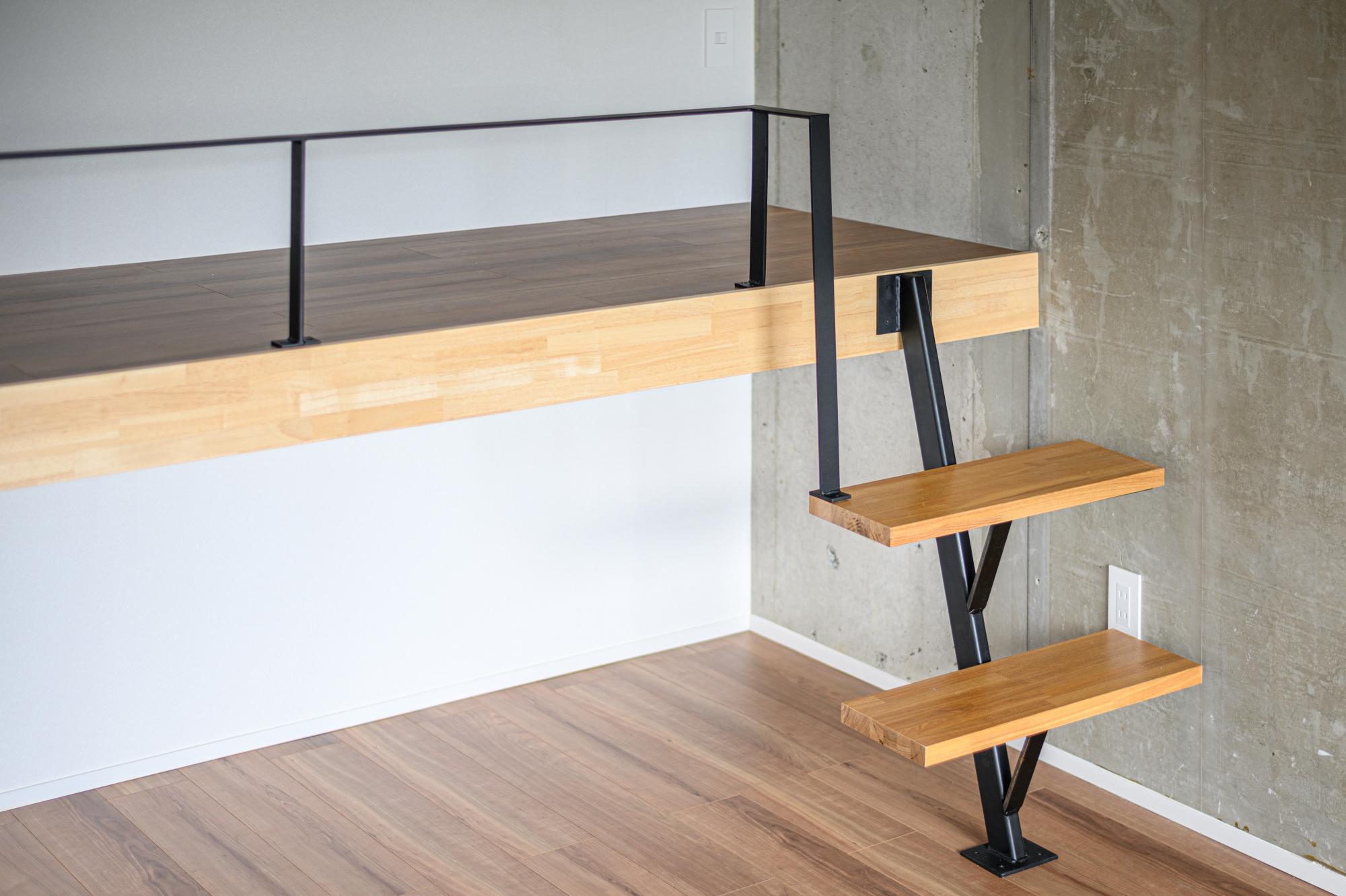 「LOFTという選択、まどりの再編集」のリビングダイニング