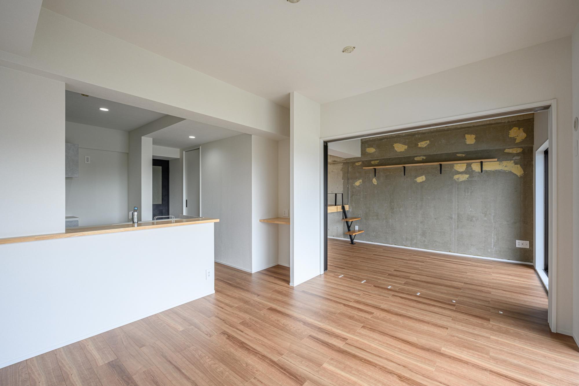 「LOFTという選択、まどりの再編集」のリビングダイニング