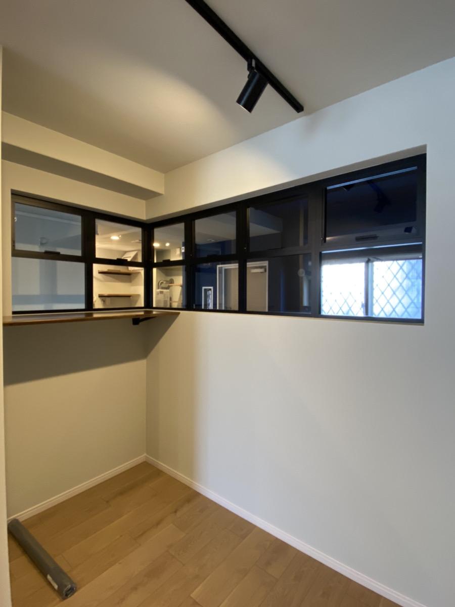 「BLUE　BEE　BAKEを我が家に」のキッチン