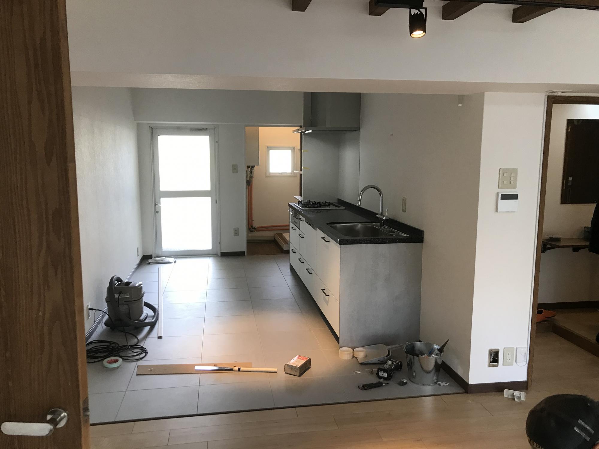 「憧れのカフェを住まいに♪　いつも通っているカフェに住みたい！」のキッチン