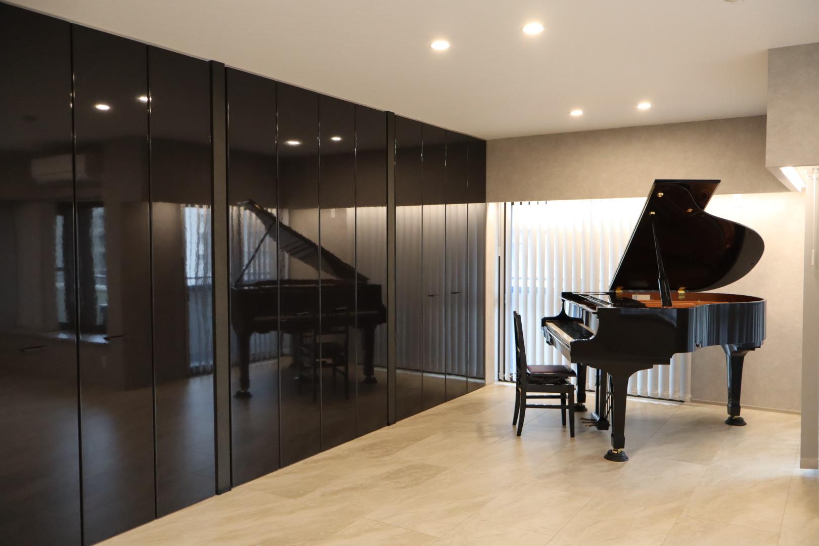 ヤマックスでは、一戸建て、マンションに限らず、一部リフォーム・リノベーションまでおこなっています。
まずは現状確認をさせていただき、ご要望をしっかりと聞き、見積書を作成させていただきます。

ご金額に納得いただきましたら、契約を結び、施工のほうさせていただきます。

まずはお問い合わせください。