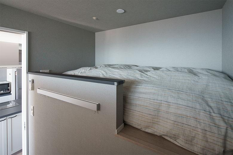 おこもり感があるスペースで、座って本を読んだりもされているとか。入口は引き戸にしたので開けっ放しにできるし、デットスペースがないので部屋の隅まで使用して、デスクなどの家具を置くことができるのもうれしい。