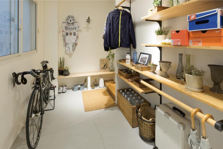 青山リノベスタジオ②　玄関土間やインナーテラス、室内窓など、リノベーションならではのアイディアにあふれています。