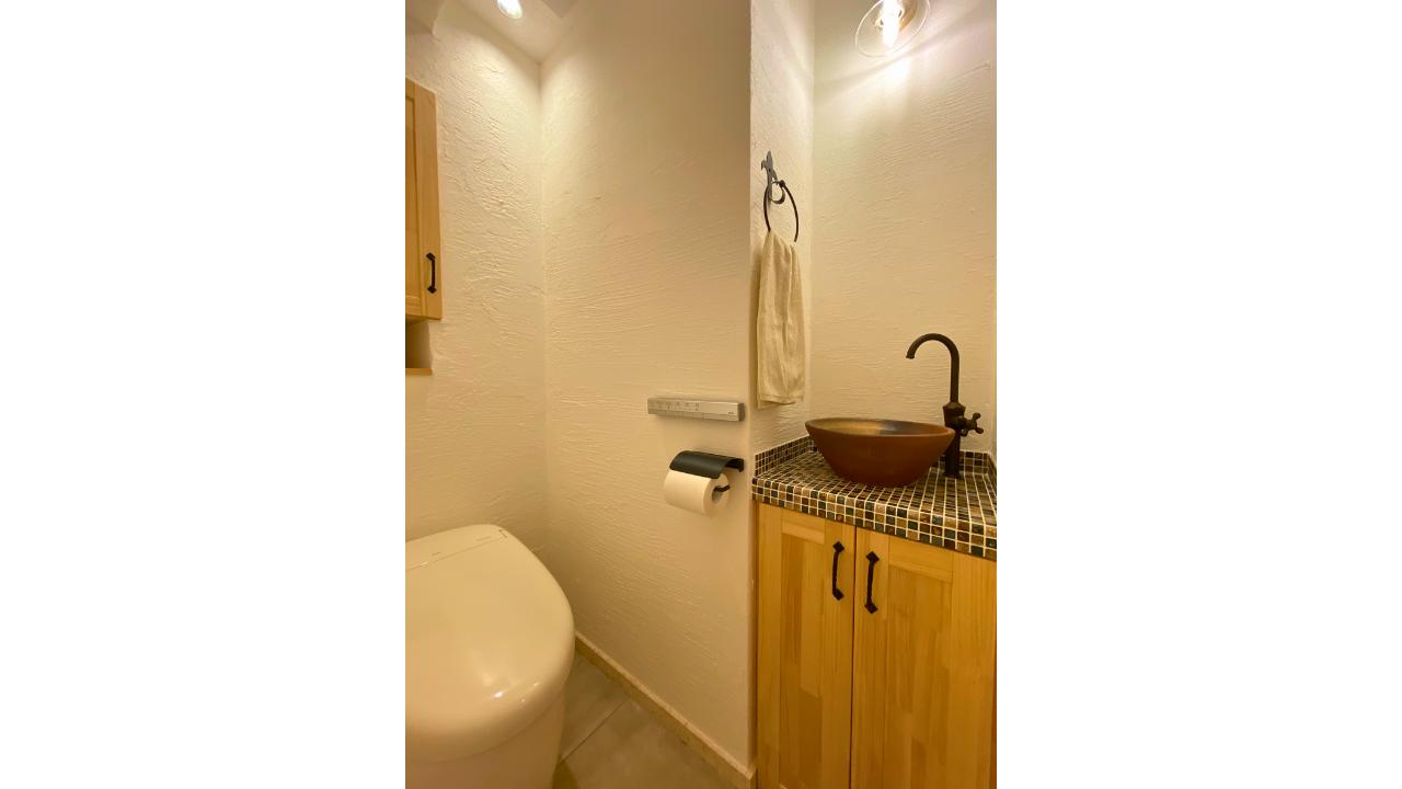 「“自然と生きる”を、親子で受け継ぐ無添加住宅リノベーション」のお風呂・洗面所・トイレ