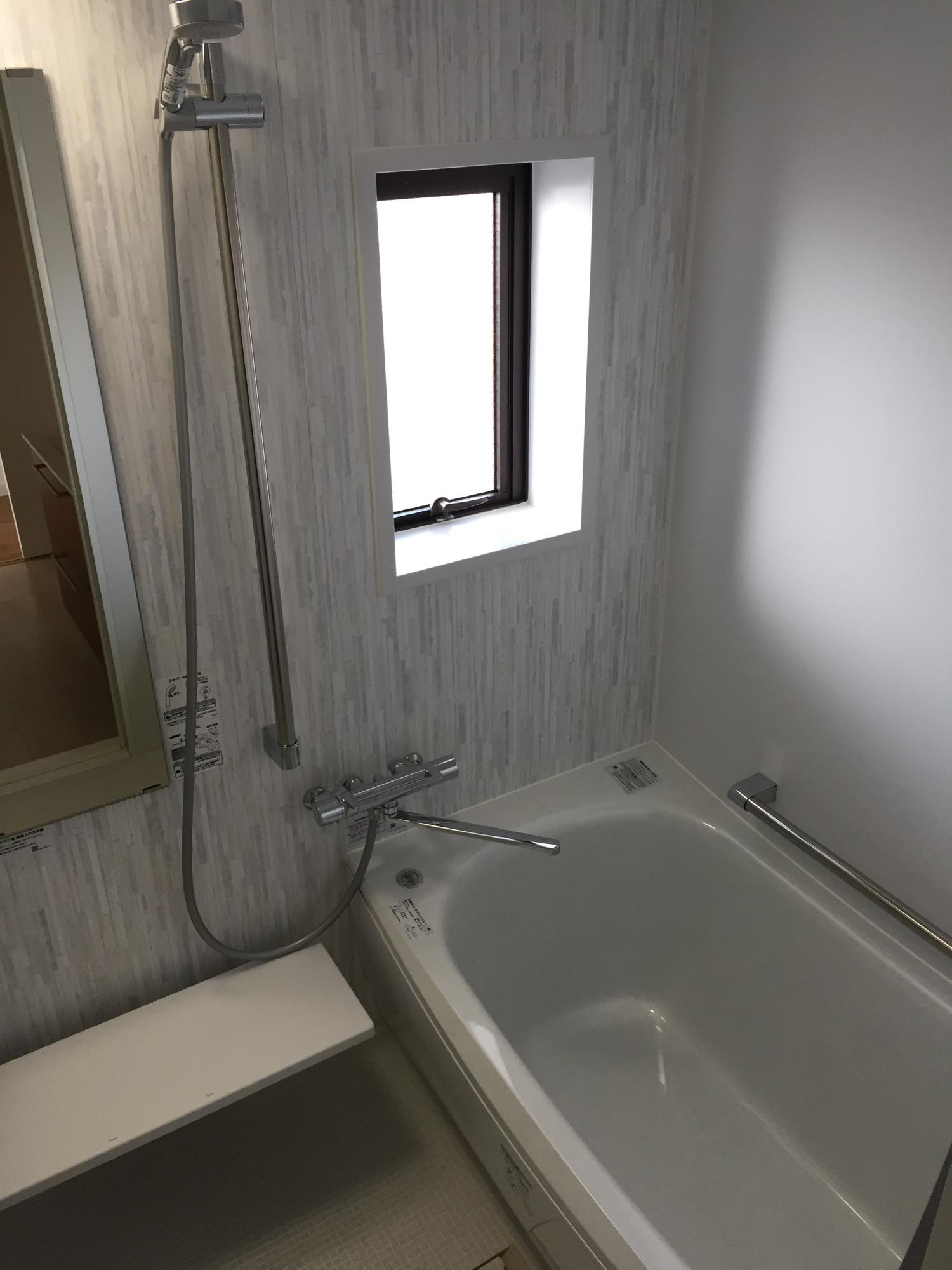 「【マンションリノベ】カフェ風のお洒落な空間に生まれ変わりました。」のお風呂・洗面所・トイレ